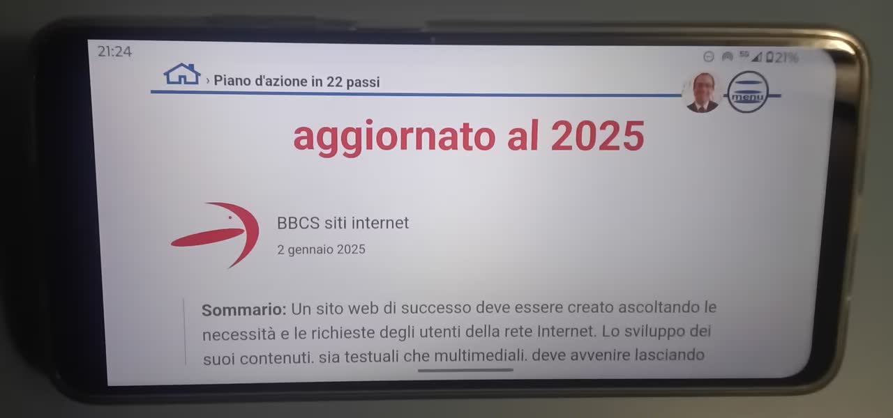 Altra foto della home page BBCS.com su smartphone in orizzontale.